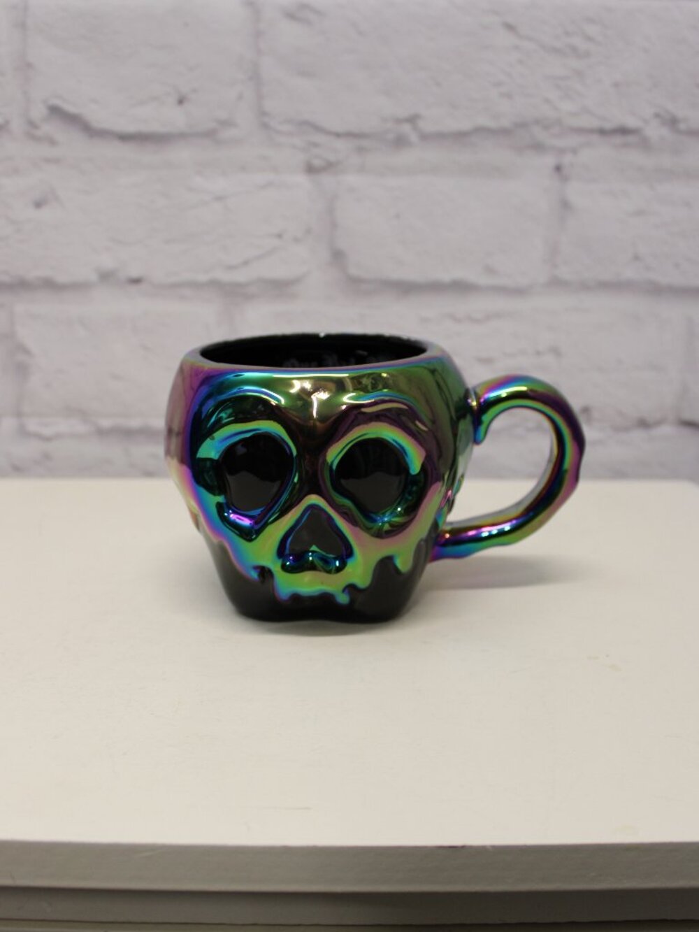 Disney Villains Evil Queen Poison One Bad Apple Pearlescent Ceramic 20 Oz Mug
